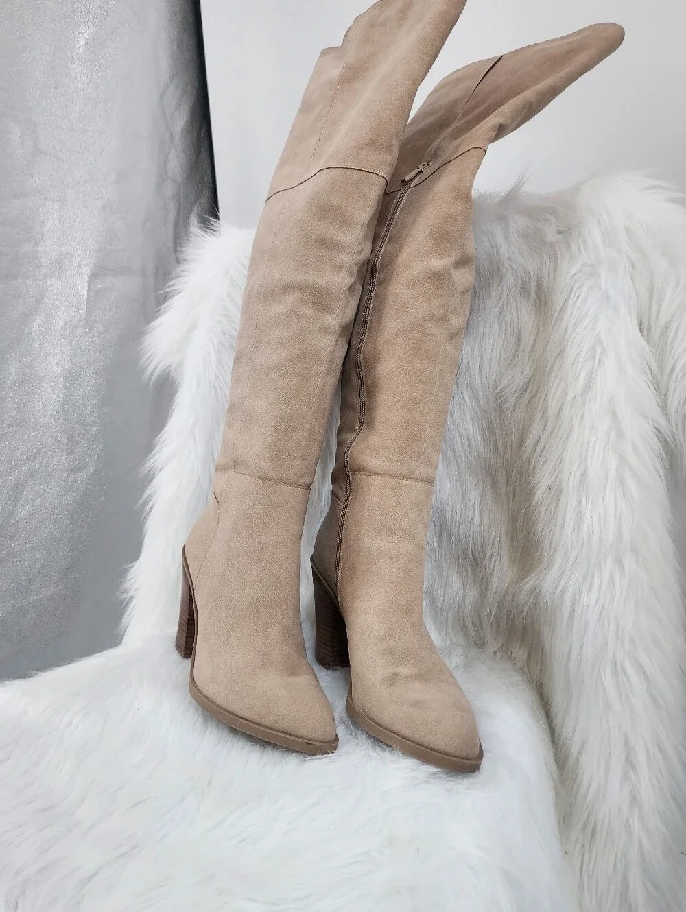 MICHAEL KORS Knee High Tan Suede 